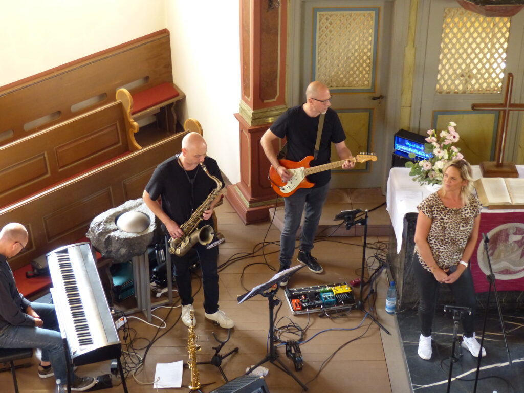 Zwei Musiker in Aktion